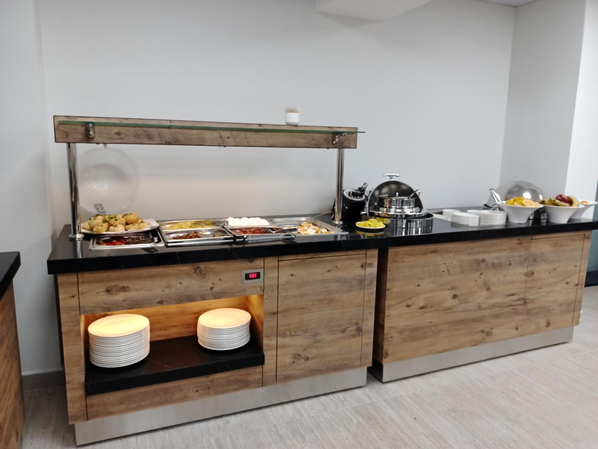 C Suites Antalia Airport Buitenkant foto